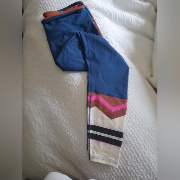 Hurley Set - Picture 4 of 5